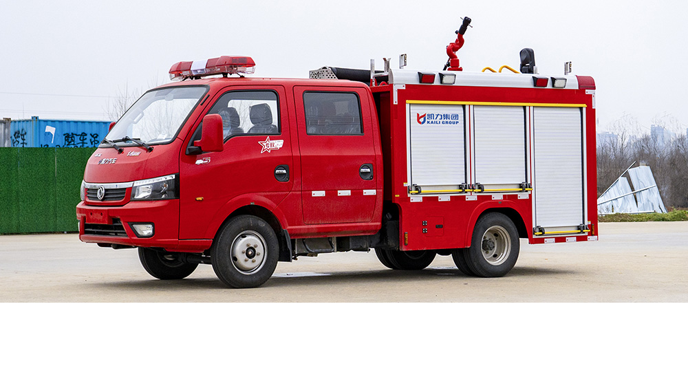 东风途逸双排水罐消防车