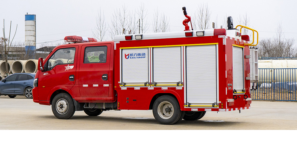 东风途逸双排水罐消防车