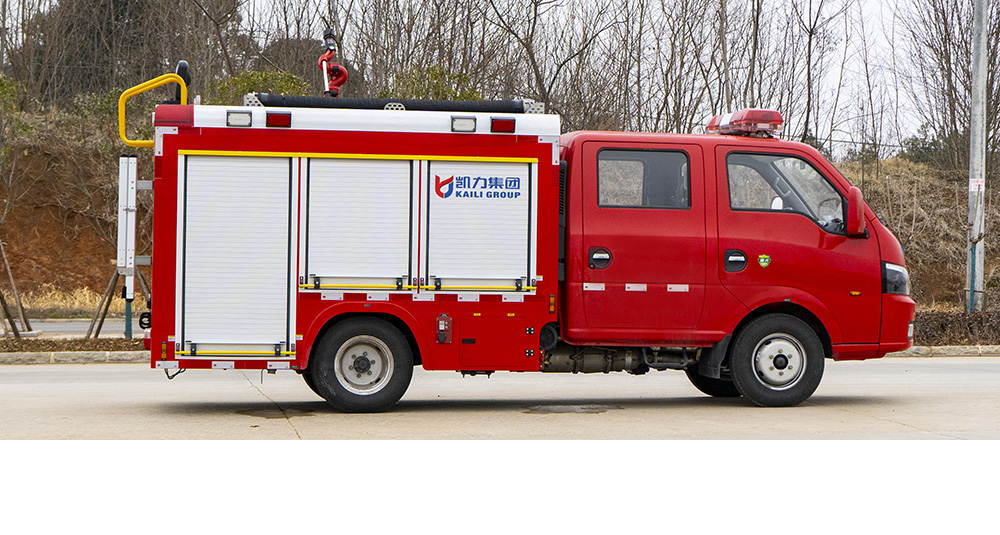 东风途逸双排水罐消防车