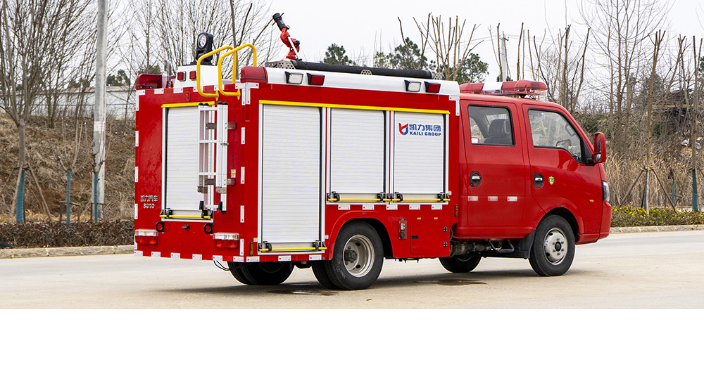 东风途逸双排水罐消防车