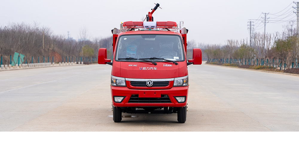 东风途逸双排水罐消防车