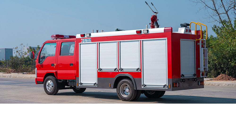 五十铃700P内藏水罐消防车