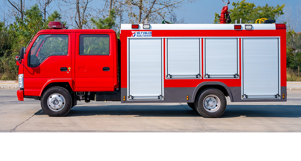 五十铃700P内藏水罐消防车