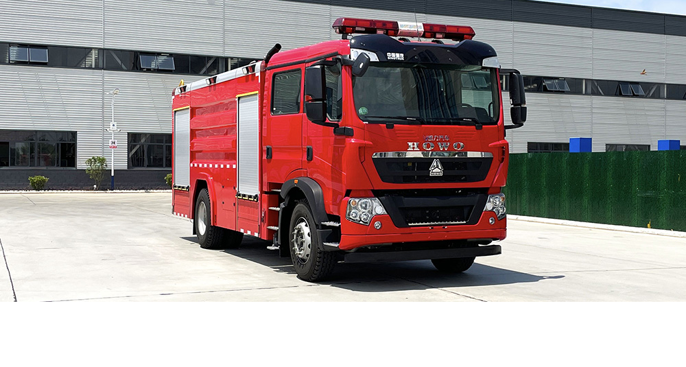 豪沃单桥外露水罐消防车