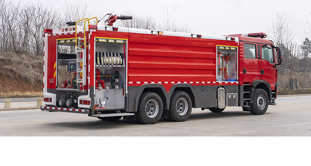 豪沃后双桥外露水罐消防车