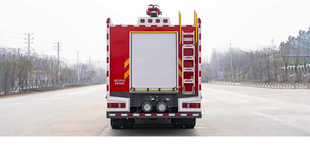 豪沃后双桥外露水罐消防车