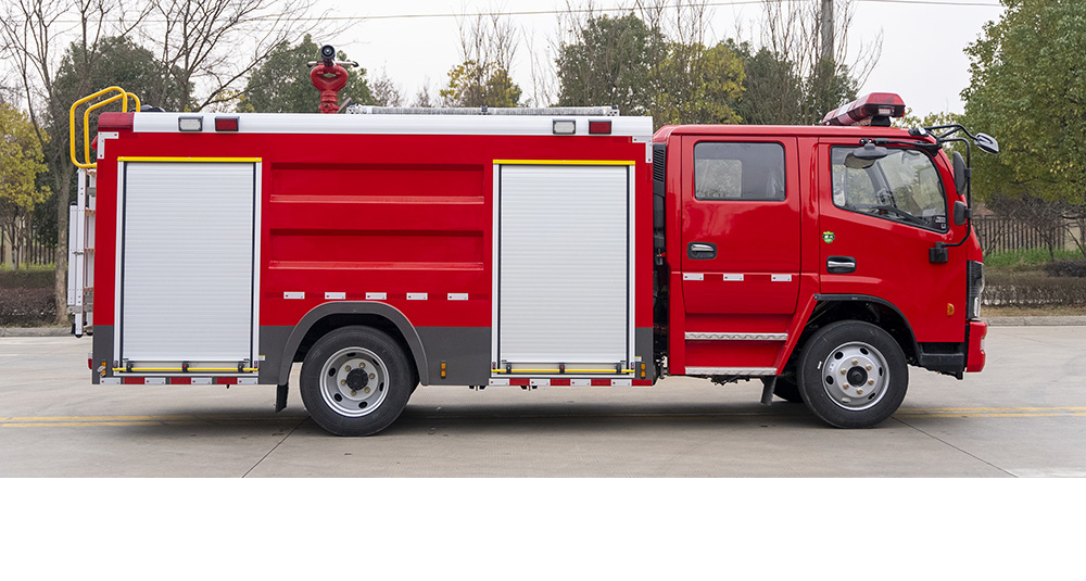 东风大多利卡泡沫消防车