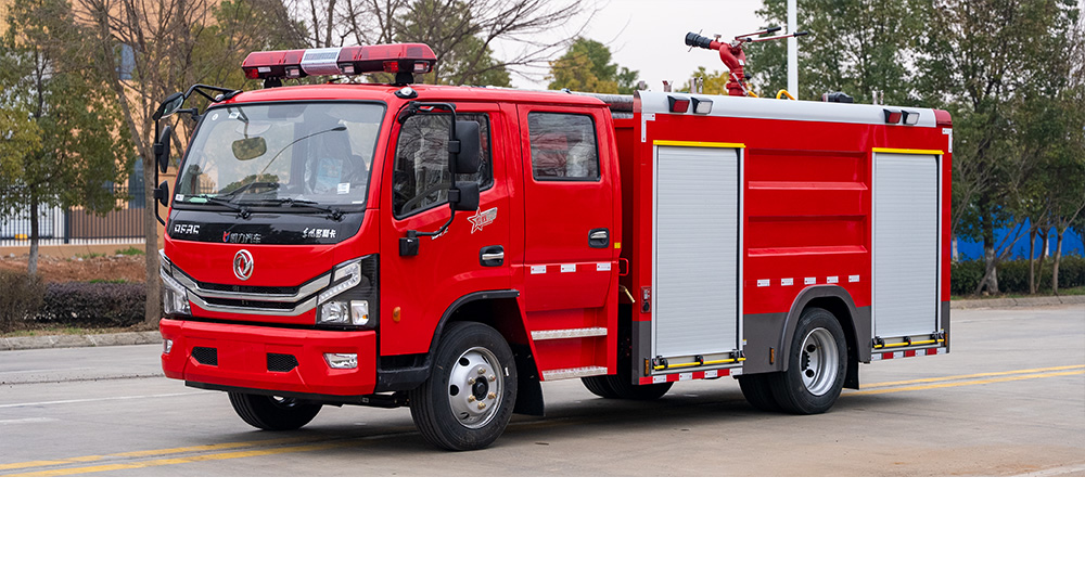 东风大多利卡泡沫消防车