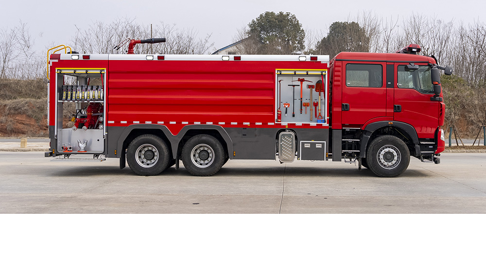 豪沃后双桥泡沫消防车