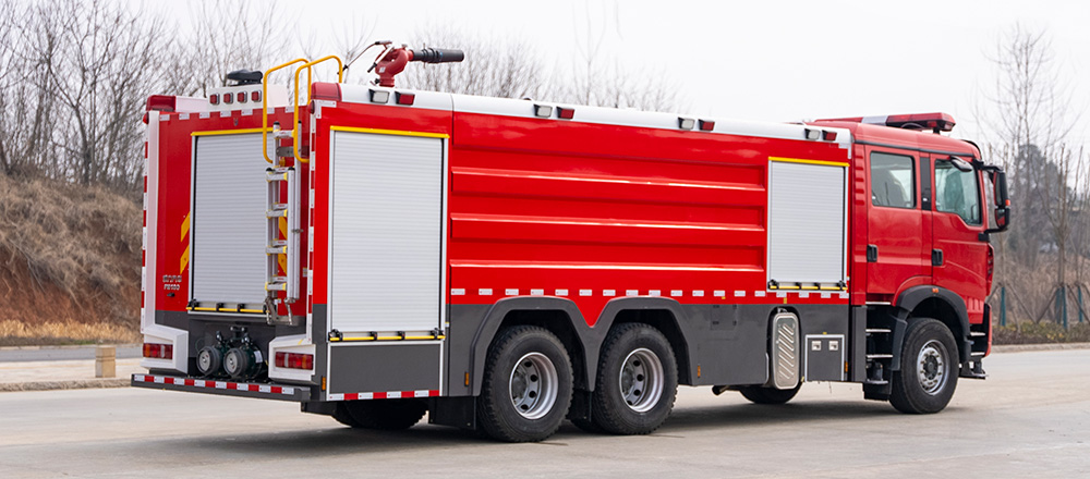豪沃后双桥泡沫消防车