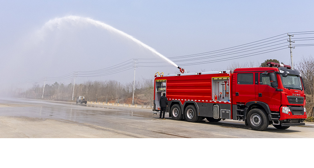 豪沃后双桥泡沫消防车