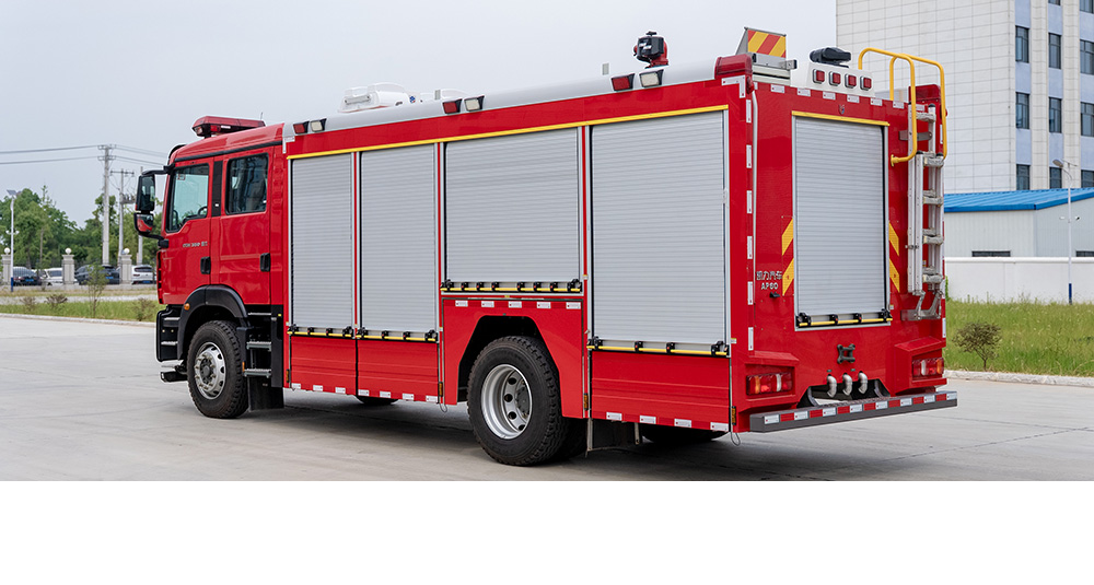 汕德卡单桥城市主战消防车