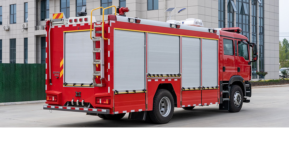 汕德卡单桥城市主战消防车