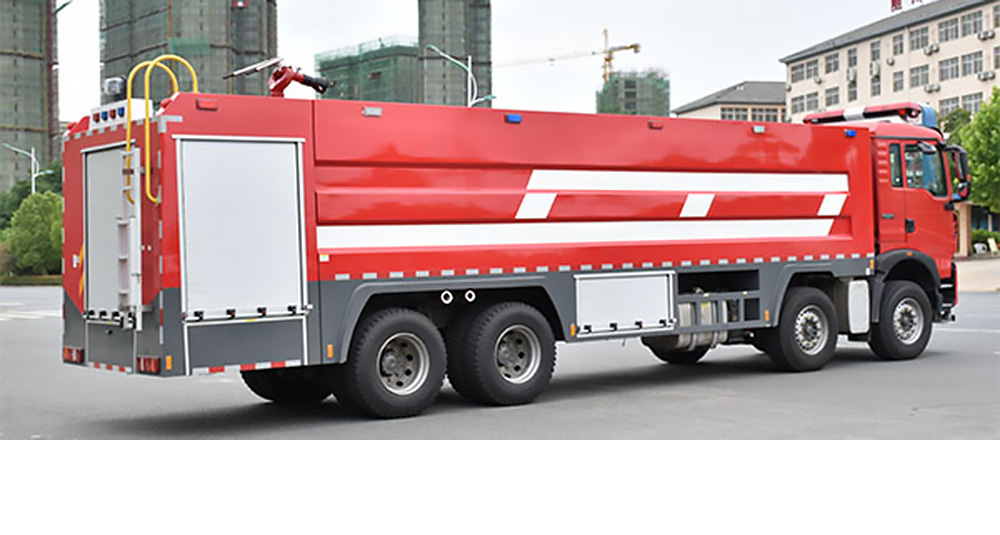 豪沃前四后八泡沫消防车