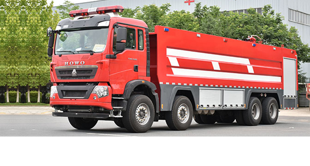豪沃前四后八泡沫消防车