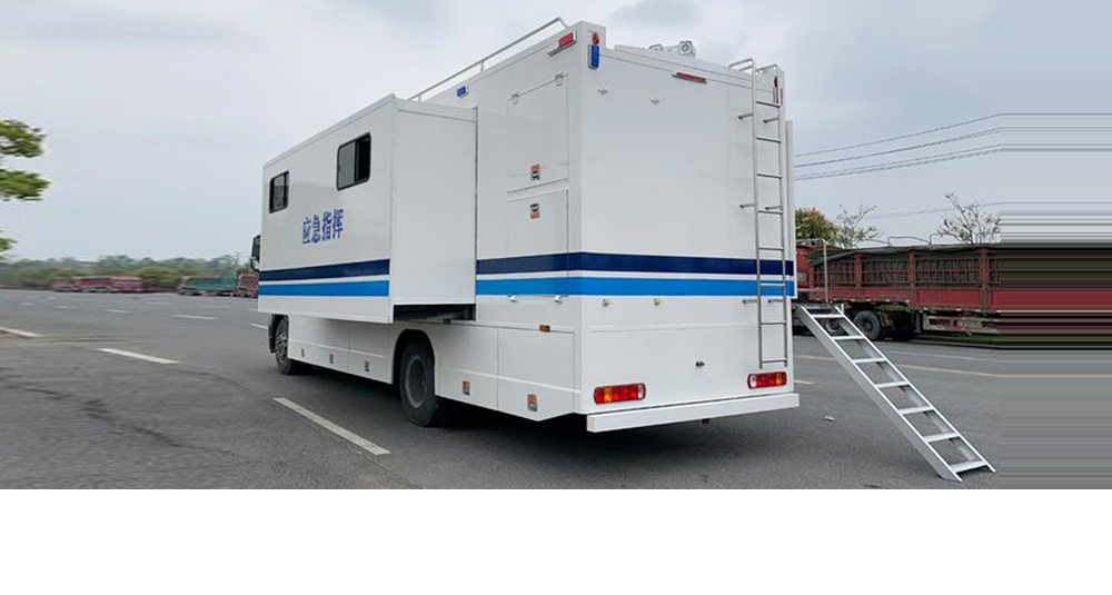通信指挥车