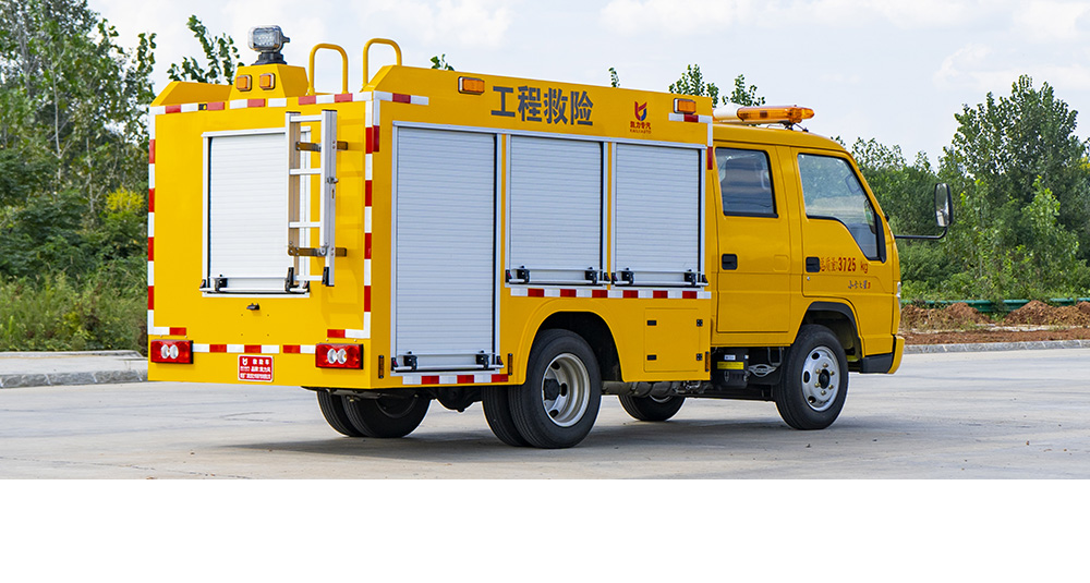 小卡之星3双排消防洒水车