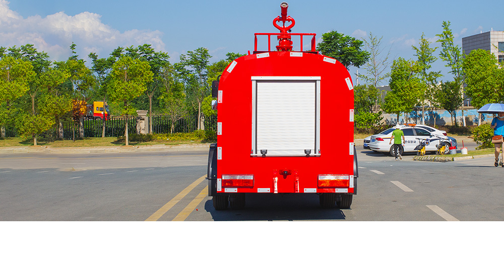 东风小多利卡消防洒水车