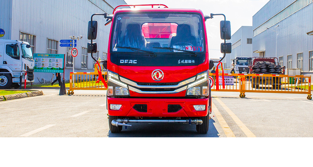 东风小多利卡消防洒水车