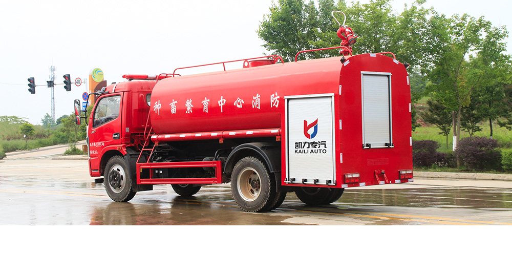 东风大多利卡消防洒水车