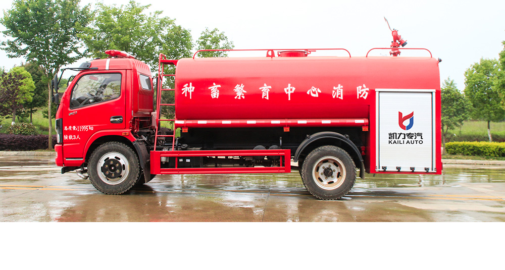 东风大多利卡消防洒水车