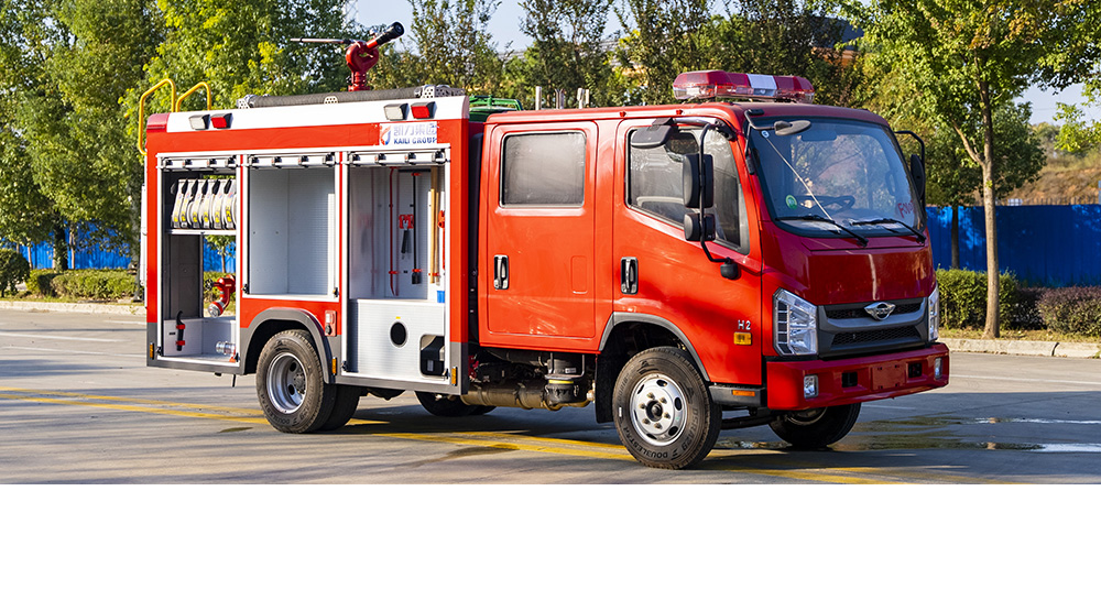 福田领航消防洒水车