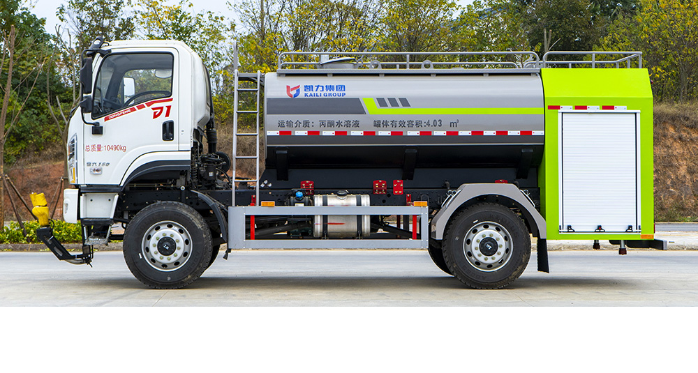 D1四驱消防洒水车