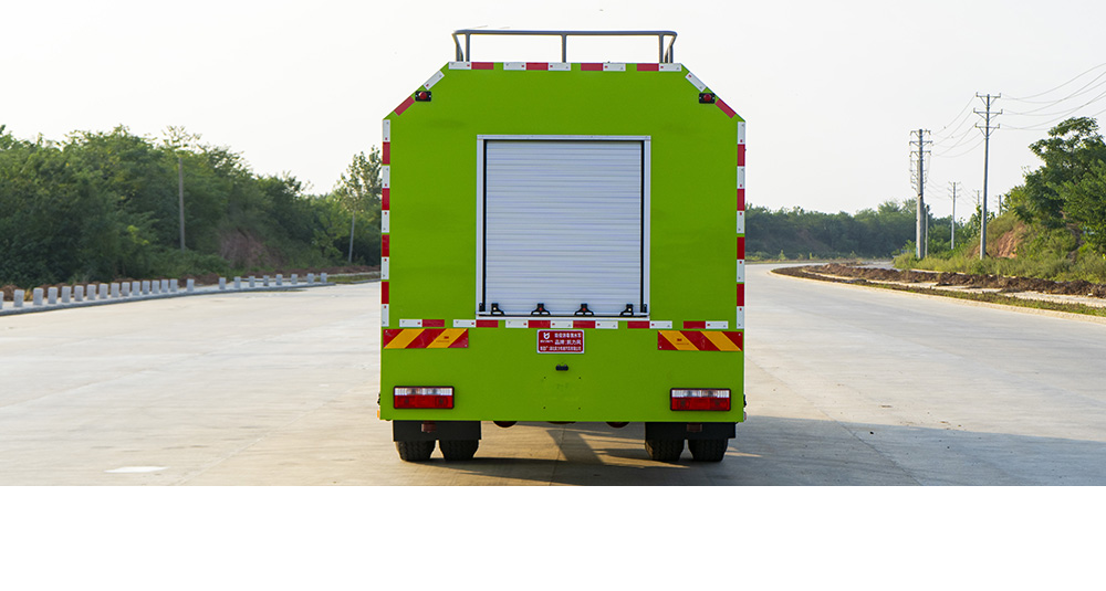 东风D9消防洒水车