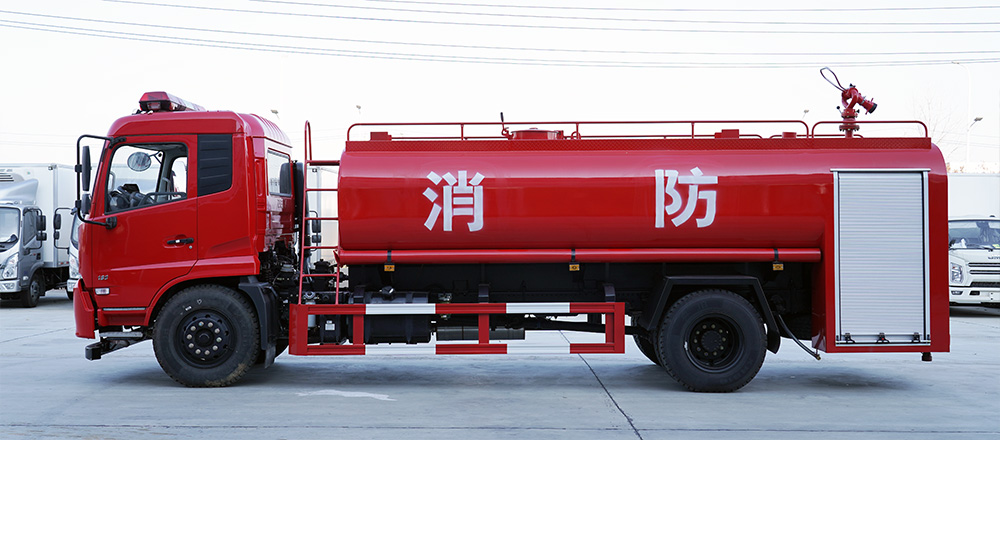 东风天锦消防洒水车