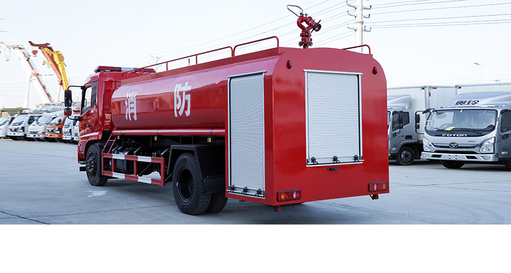 东风天锦消防洒水车