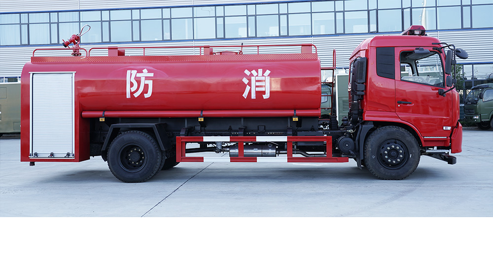 东风天锦消防洒水车