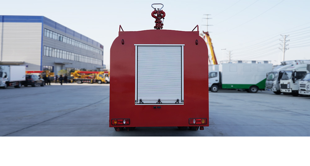 东风天锦消防洒水车