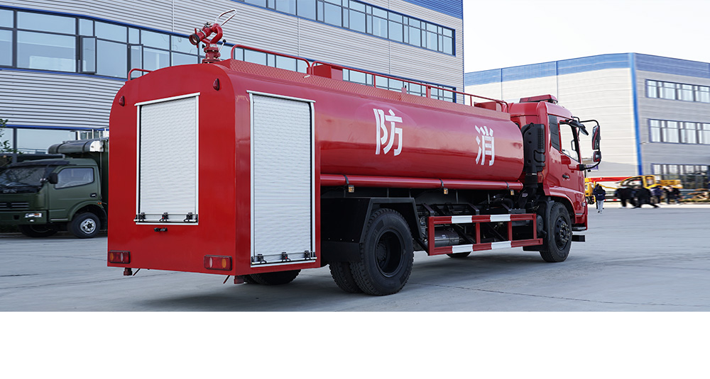 东风天锦消防洒水车