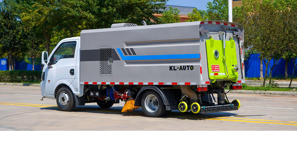 东风途逸纯电洗扫车