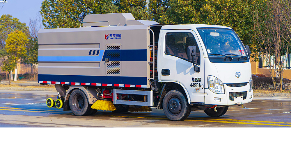 跃进ES80纯电洗扫车