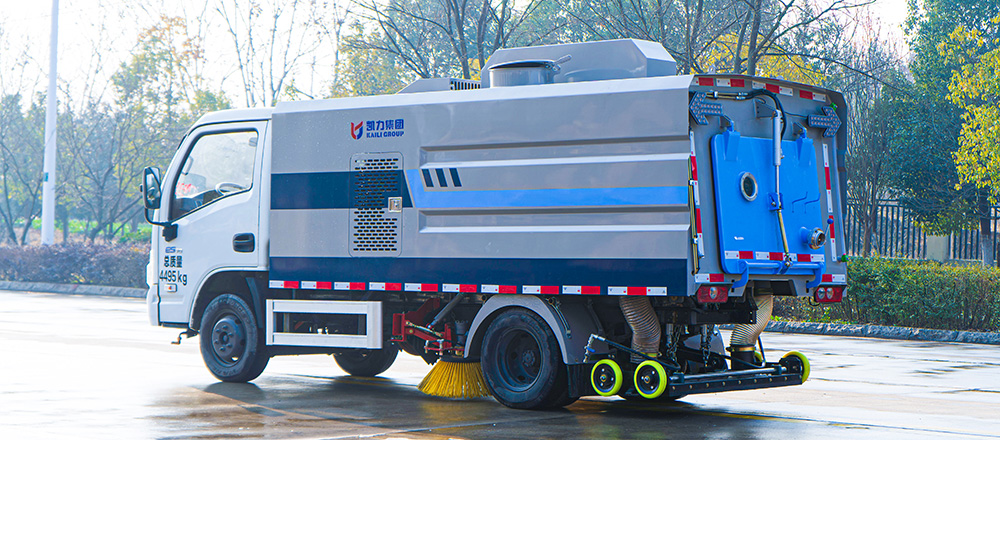 跃进ES80纯电洗扫车