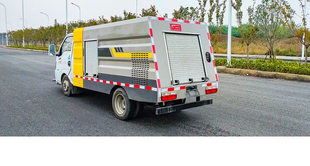 东风途逸纯电路面清洗车