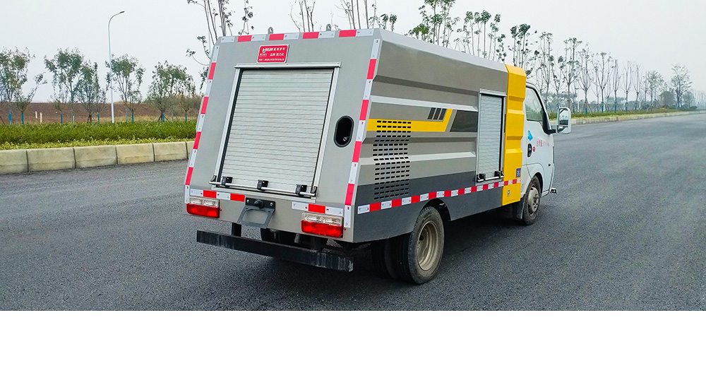 东风途逸纯电路面清洗车