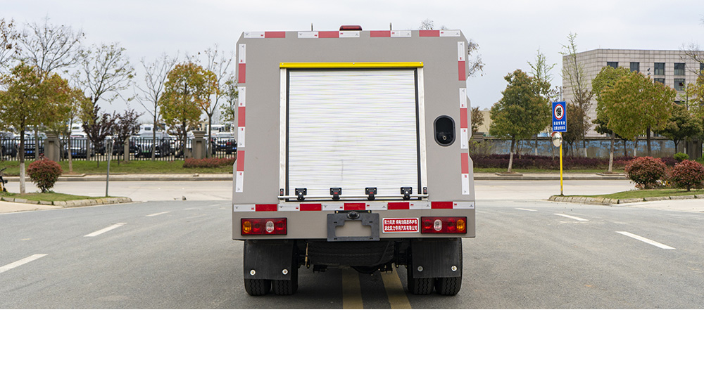 长安神骐纯电路面清洗车