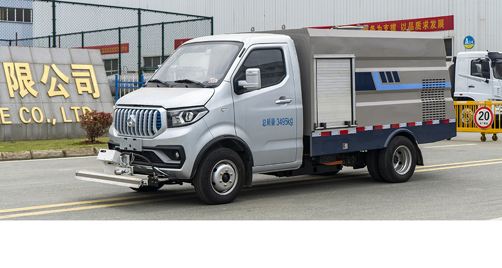 长安神骐纯电路面清洗车