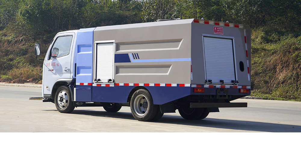 福田领航S1纯电路面清洗车