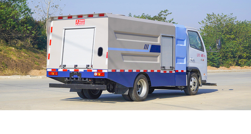 福田领航S1纯电路面清洗车