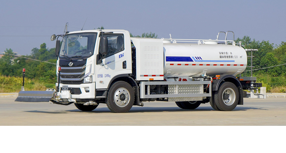 上汽跃进纯电路面清洗车