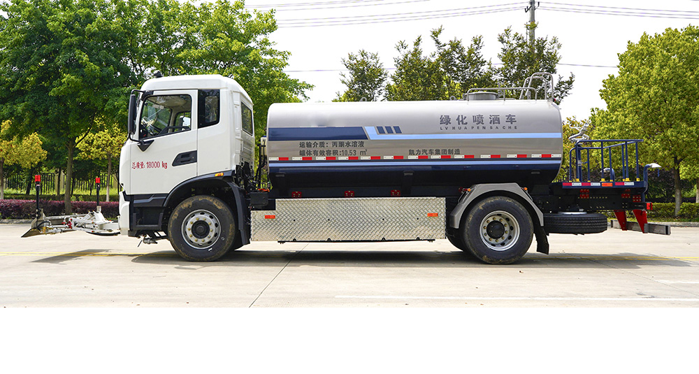 东风天锦纯电路面清洗车