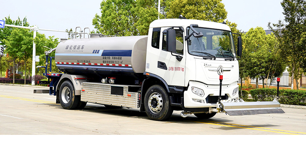 东风天锦纯电路面清洗车