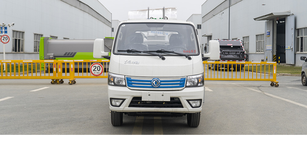 东风华神纯电绿化喷洒车