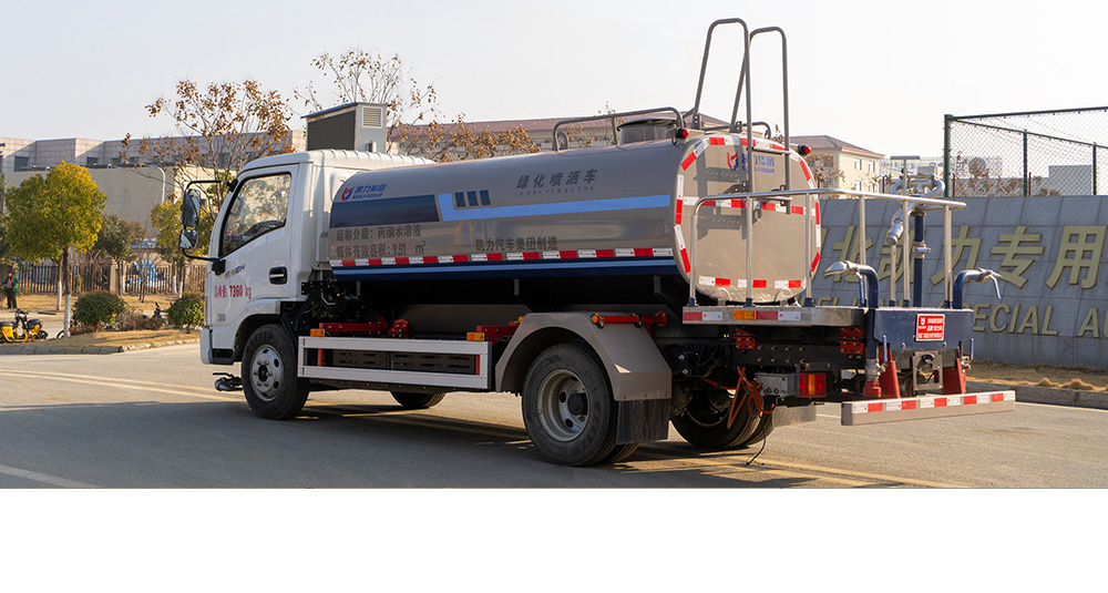 上汽跃进纯电绿化喷洒车