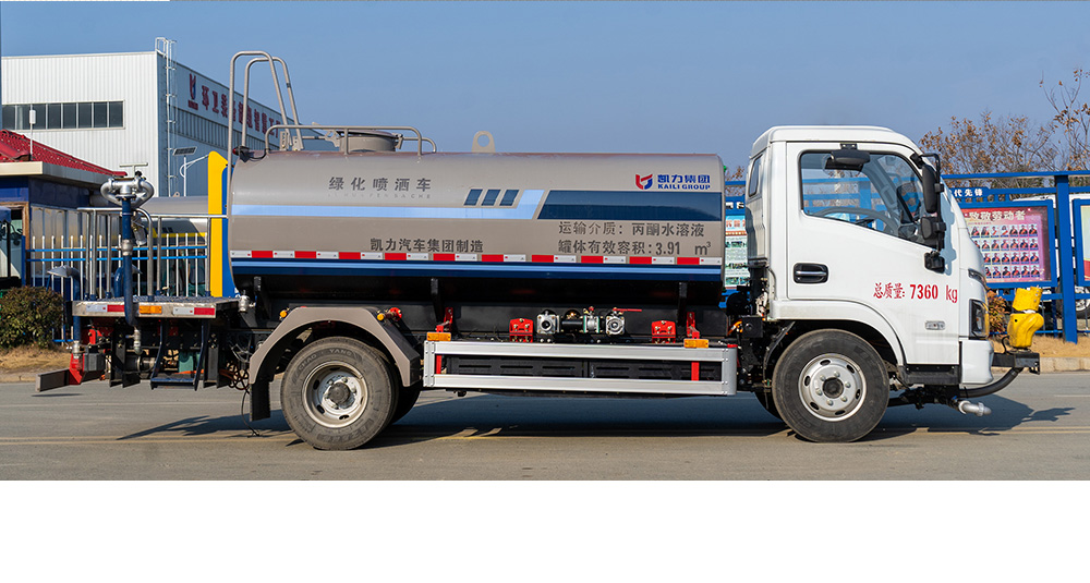 上汽跃进纯电绿化喷洒车