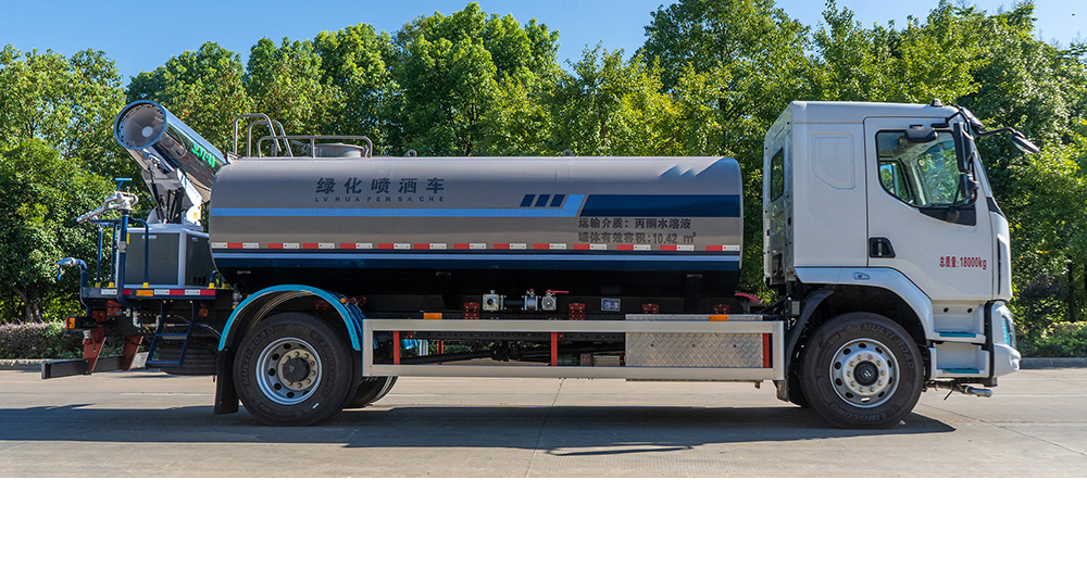 东风柳汽M3纯电绿化喷洒车