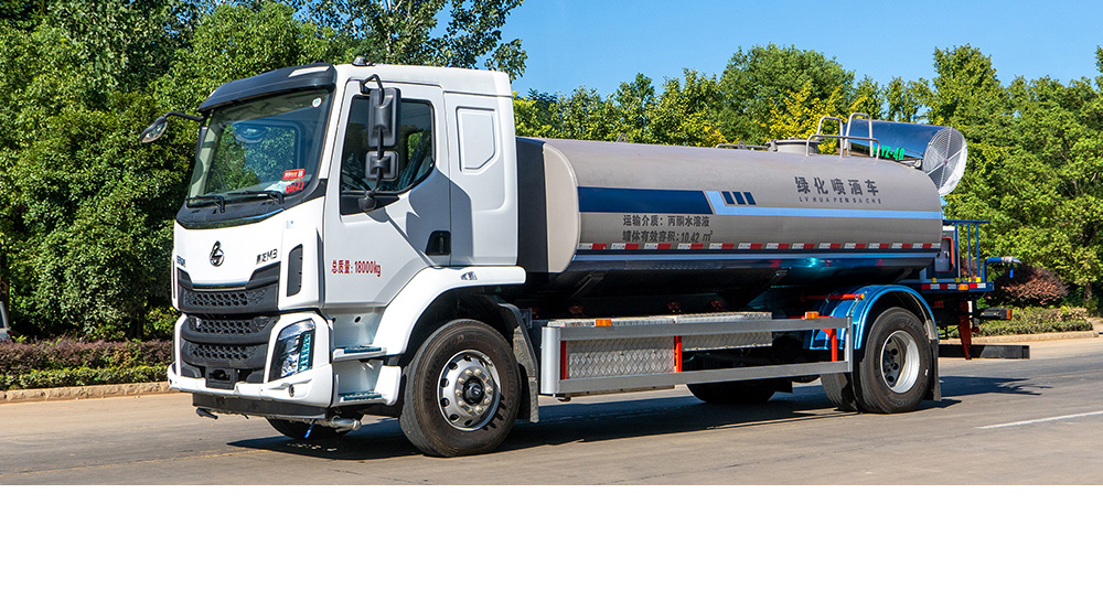 东风柳汽M3纯电绿化喷洒车